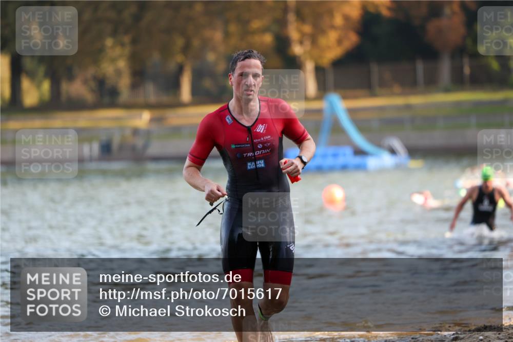 08.09.2024 - Stadtparktriathlon Michael Strokosch http://msf.ph/oto/7015617 08.09.2024 08:47:21 Schwimmen 39, 44, 55 meine-sportfotos.de