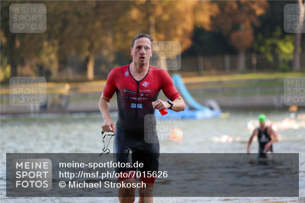 08.09.2024 - Stadtparktriathlon Michael Strokosch http://msf.ph/oto/7015626 08.09.2024 08:47:22 Schwimmen 39, 44, 55 meine-sportfotos.de