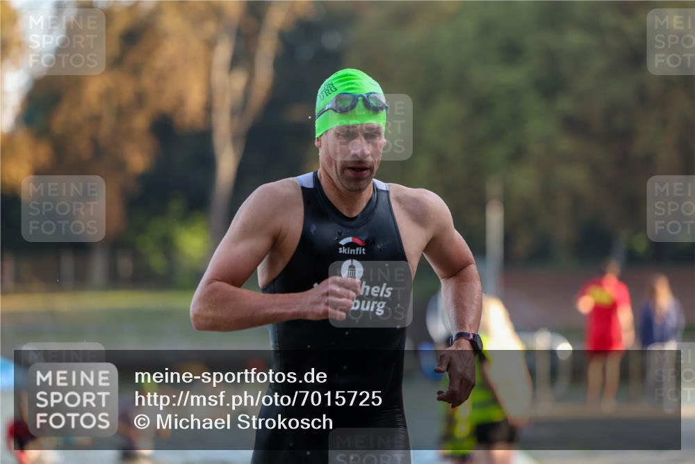 08.09.2024 - Stadtparktriathlon Michael Strokosch http://msf.ph/oto/7015725 08.09.2024 08:47:32 Schwimmen 55 meine-sportfotos.de