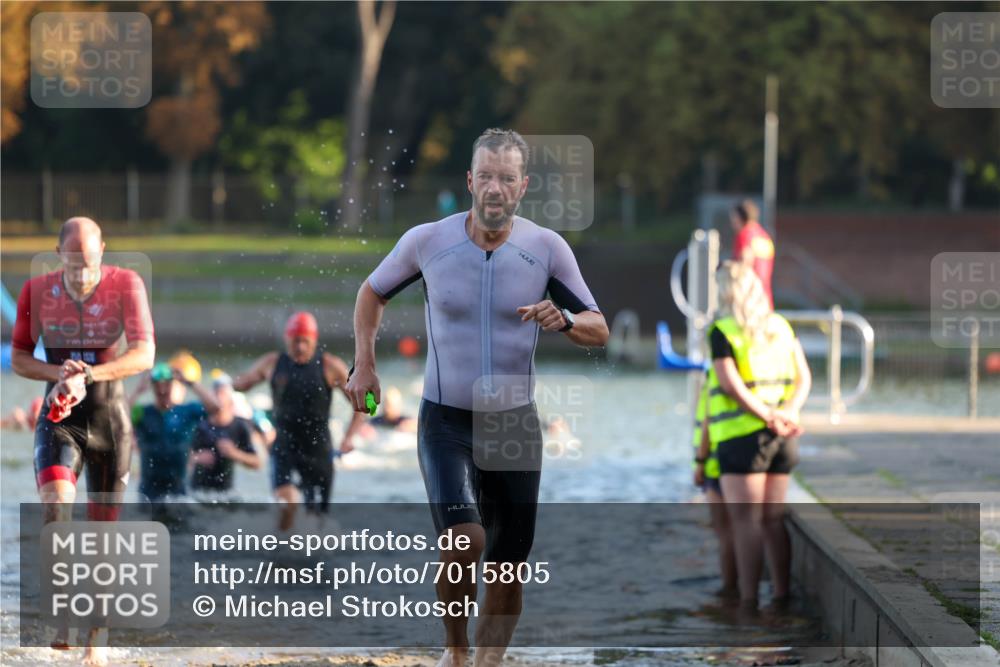 08.09.2024 - Stadtparktriathlon Michael Strokosch http://msf.ph/oto/7015805 08.09.2024 08:47:45 Schwimmen 18, 28, 30, 31, 63, 76, 85 meine-sportfotos.de