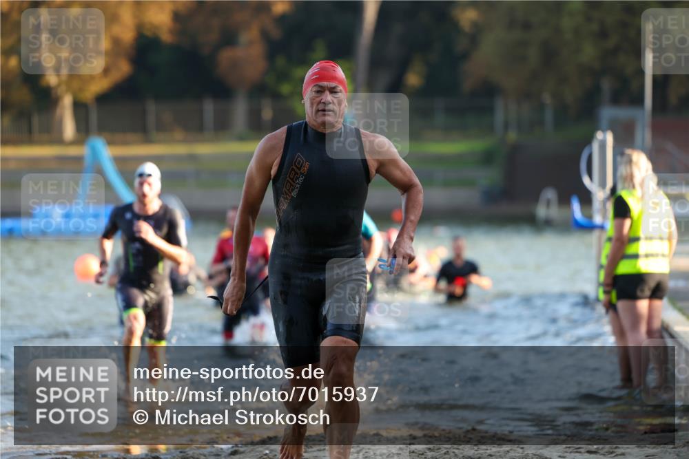08.09.2024 - Stadtparktriathlon Michael Strokosch http://msf.ph/oto/7015937 08.09.2024 08:47:51 Schwimmen 21, 23, 28, 30, 35, 41, 45, 54, 63, 72, 76, 85 meine-sportfotos.de