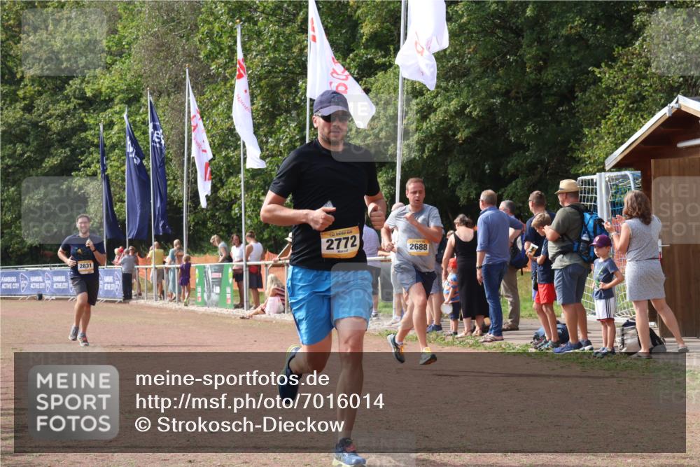 08.09.2024 - Airport Race Strokosch-Dieckow http://msf.ph/oto/7016014 08.09.2024 12:07:03 Ziel 2688, 2772, 2831 meine-sportfotos.de
