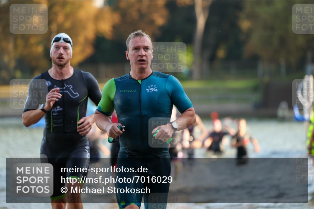 08.09.2024 - Stadtparktriathlon Michael Strokosch http://msf.ph/oto/7016029 08.09.2024 08:47:54 Schwimmen 21, 23, 28, 30, 35, 41, 45, 54, 63, 66, 67, 72, 74, 76, 85 meine-sportfotos.de