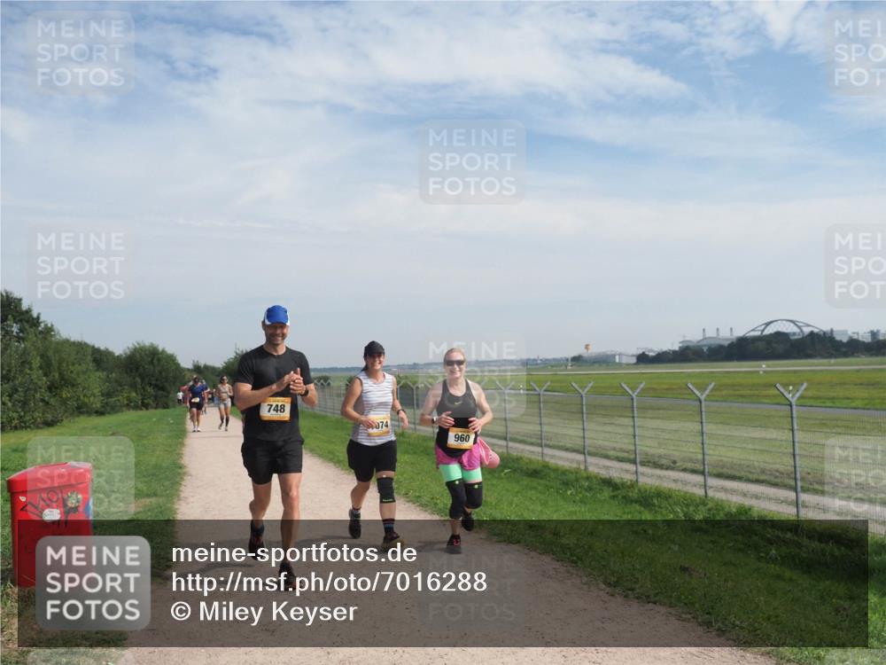 08.09.2024 - Airport Race Miley Keyser http://msf.ph/oto/7016288 08.09.2024 12:38:03 Laufen OLYMPUS, DIGITAL, CAMERA meine-sportfotos.de
