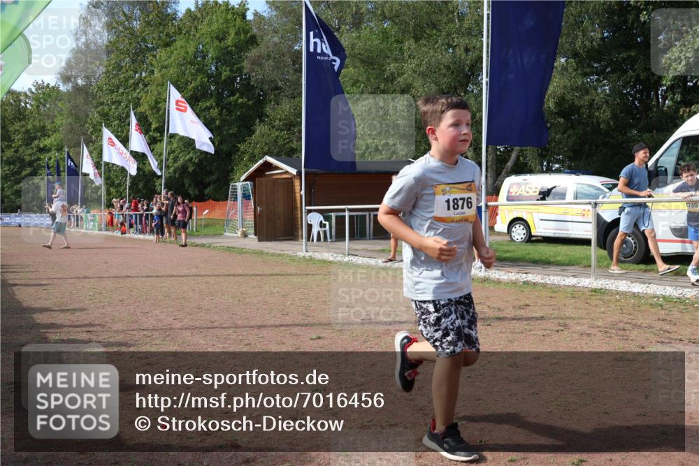 08.09.2024 - Airport Race Strokosch-Dieckow http://msf.ph/oto/7016456 08.09.2024 11:32:23 Ziel 1876 meine-sportfotos.de