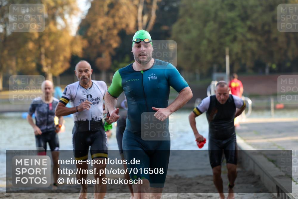 08.09.2024 - Stadtparktriathlon Michael Strokosch http://msf.ph/oto/7016508 08.09.2024 08:48:19 Schwimmen 6, 24, 27, 46, 57, 58, 60, 64 meine-sportfotos.de