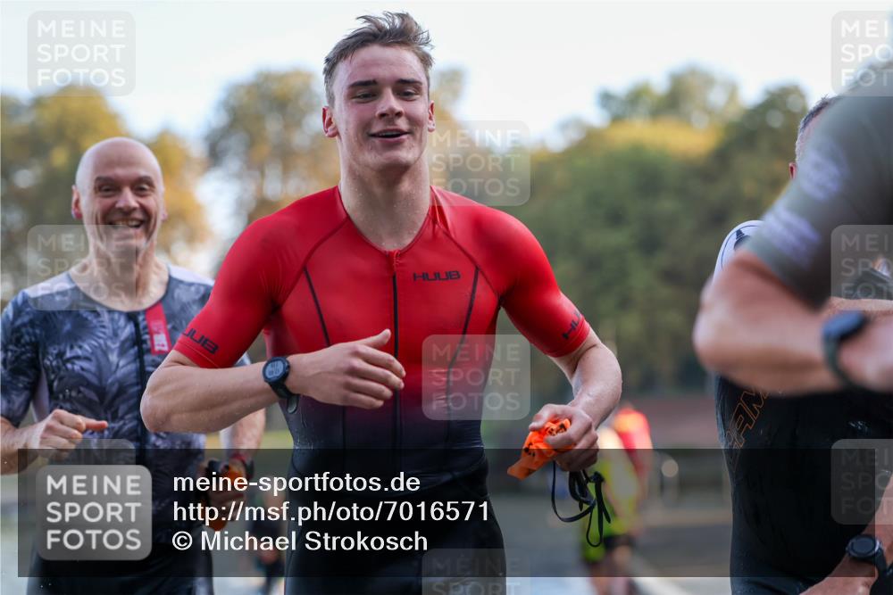 08.09.2024 - Stadtparktriathlon Michael Strokosch http://msf.ph/oto/7016571 08.09.2024 08:48:23 Schwimmen 6, 14, 24, 27, 46, 58 meine-sportfotos.de