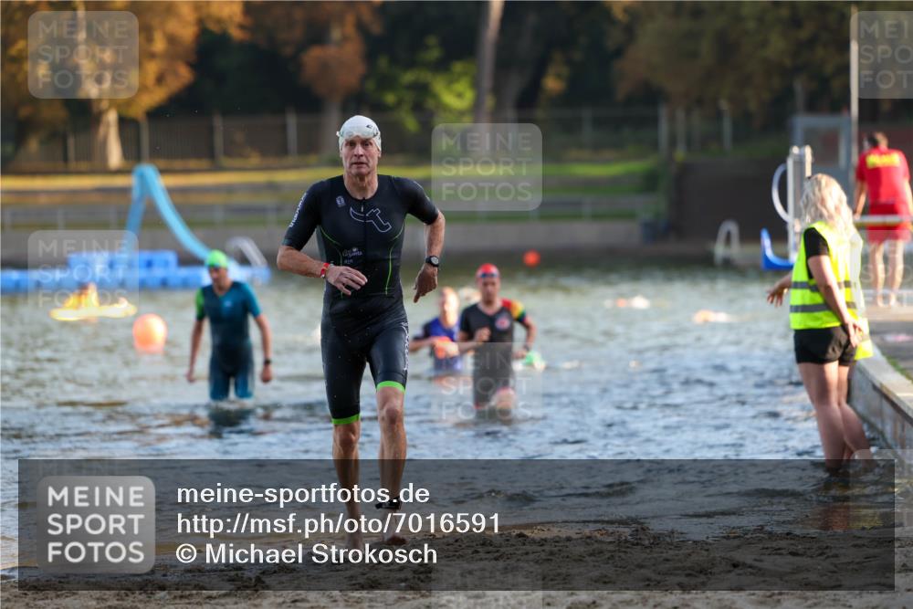 08.09.2024 - Stadtparktriathlon Michael Strokosch http://msf.ph/oto/7016591 08.09.2024 08:48:26 Schwimmen 6, 14, 61 meine-sportfotos.de