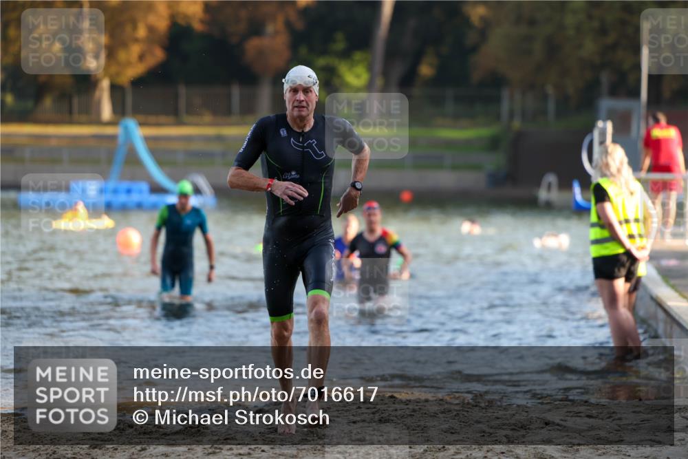 08.09.2024 - Stadtparktriathlon Michael Strokosch http://msf.ph/oto/7016617 08.09.2024 08:48:27 Schwimmen 4, 6, 14, 61 meine-sportfotos.de