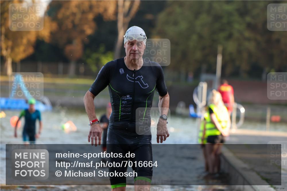 08.09.2024 - Stadtparktriathlon Michael Strokosch http://msf.ph/oto/7016664 08.09.2024 08:48:29 Schwimmen 4, 6, 14, 61 meine-sportfotos.de