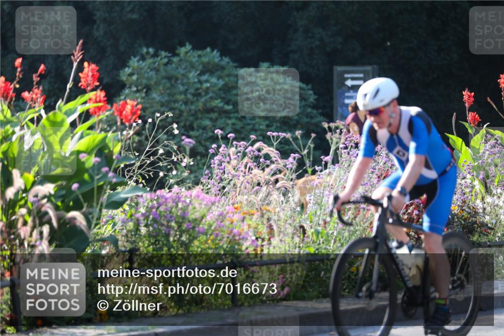 08.09.2024 - Stadtparktriathlon Zöllner http://msf.ph/oto/7016673 08.09.2024 09:40:49 Radfahren 101 meine-sportfotos.de