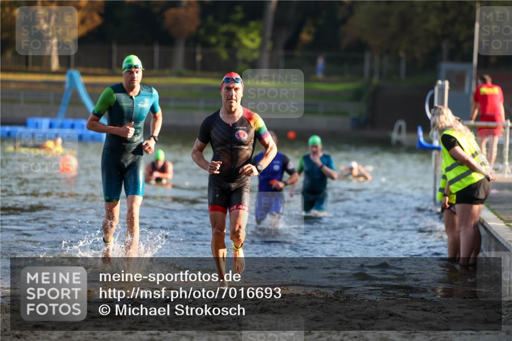 08.09.2024 - Stadtparktriathlon Michael Strokosch http://msf.ph/oto/7016693 08.09.2024 08:48:33 Schwimmen 4, 14, 61, 65 meine-sportfotos.de