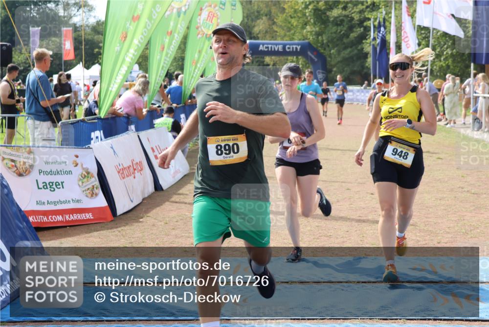 08.09.2024 - Airport Race Strokosch-Dieckow http://msf.ph/oto/7016726 08.09.2024 12:38:33 Ziel 54, 78, 653, 890, 948, 1009, 1112, 1537, 3105 meine-sportfotos.de