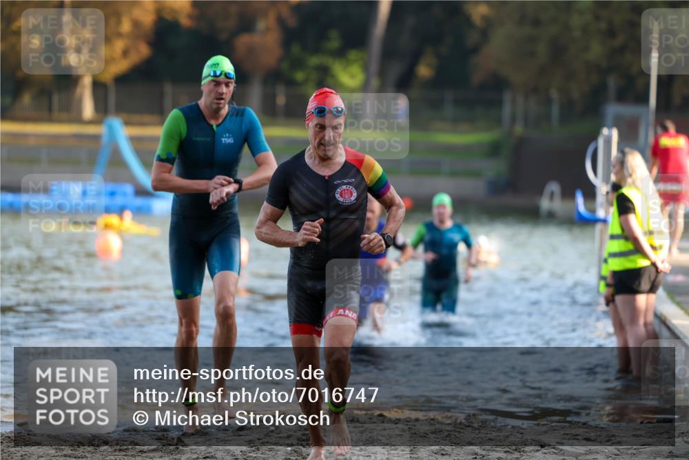 08.09.2024 - Stadtparktriathlon Michael Strokosch http://msf.ph/oto/7016747 08.09.2024 08:48:35 Schwimmen 4, 14, 61, 65 meine-sportfotos.de