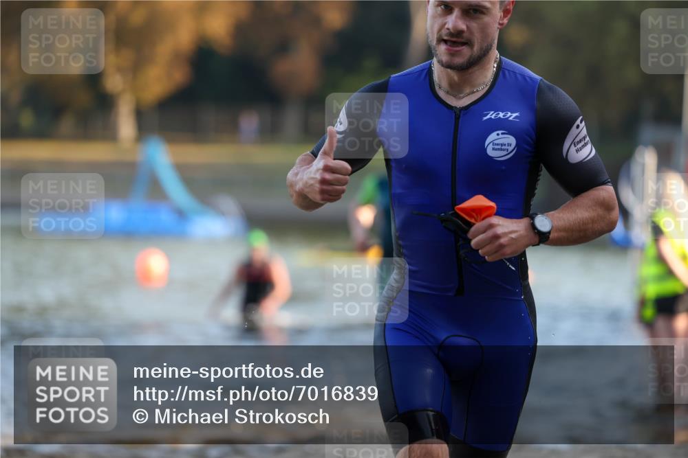 08.09.2024 - Stadtparktriathlon Michael Strokosch http://msf.ph/oto/7016839 08.09.2024 08:48:41 Schwimmen 4, 16, 65 meine-sportfotos.de