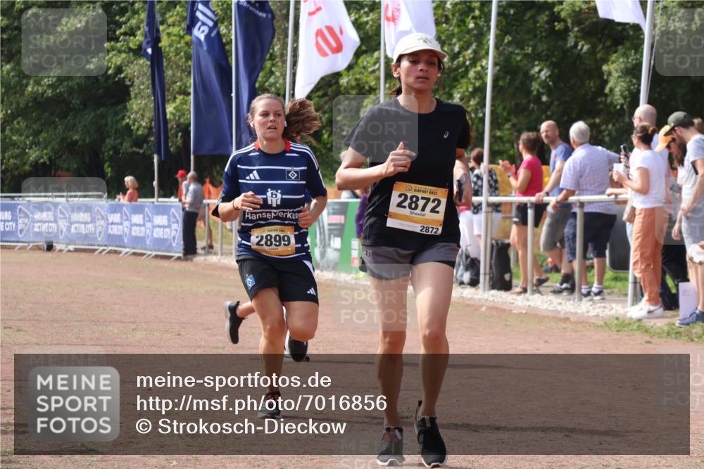 08.09.2024 - Airport Race Strokosch-Dieckow http://msf.ph/oto/7016856 08.09.2024 12:07:33 Ziel 2731, 2773, 2872, 2899 meine-sportfotos.de