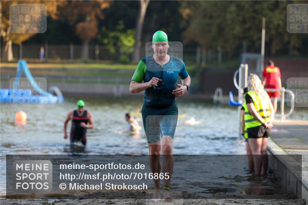 08.09.2024 - Stadtparktriathlon Michael Strokosch http://msf.ph/oto/7016865 08.09.2024 08:48:43 Schwimmen 4, 16, 42, 65 meine-sportfotos.de