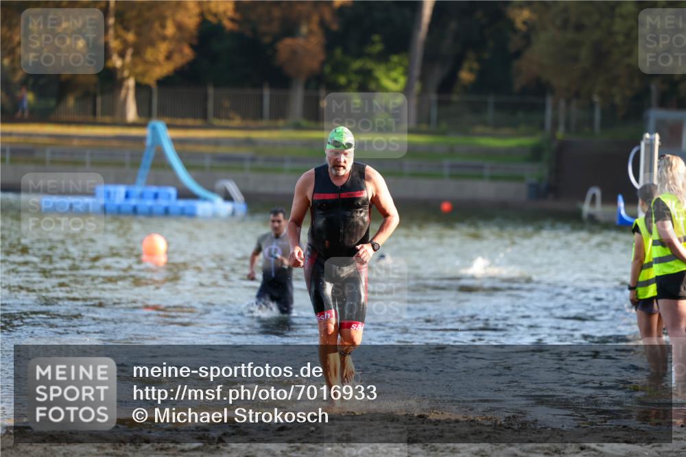08.09.2024 - Stadtparktriathlon Michael Strokosch http://msf.ph/oto/7016933 08.09.2024 08:48:49 Schwimmen 16, 42 meine-sportfotos.de