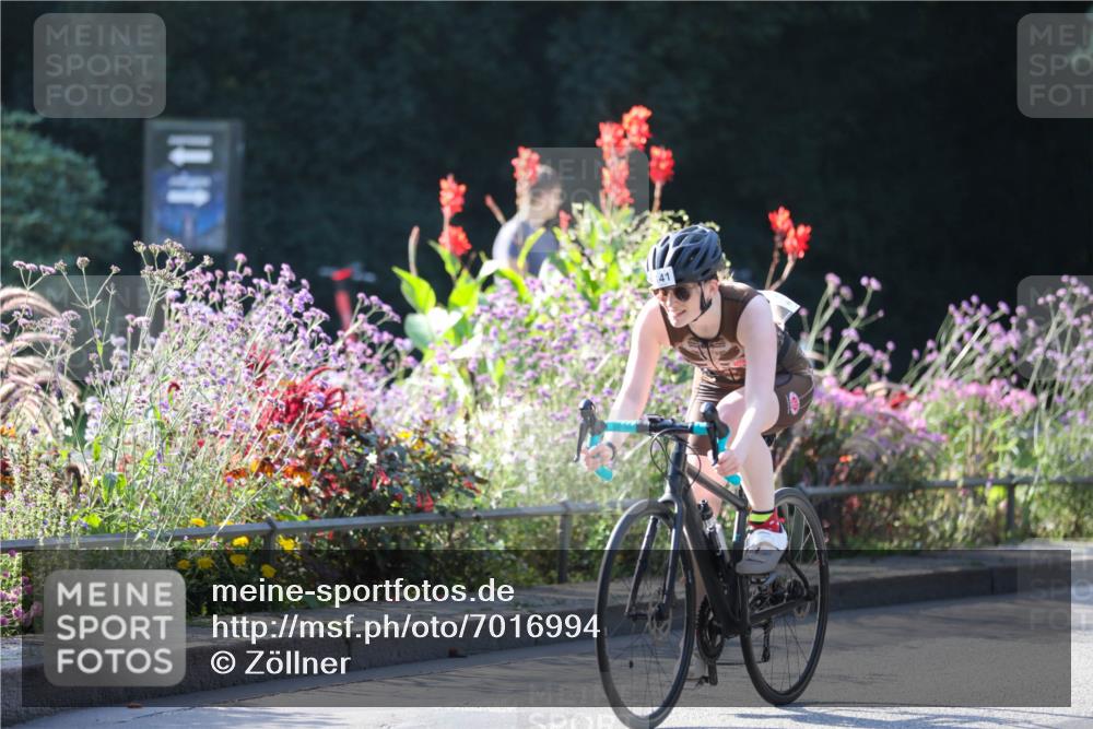 08.09.2024 - Stadtparktriathlon Zöllner http://msf.ph/oto/7016994 08.09.2024 09:43:39 Radfahren 141, 143 meine-sportfotos.de