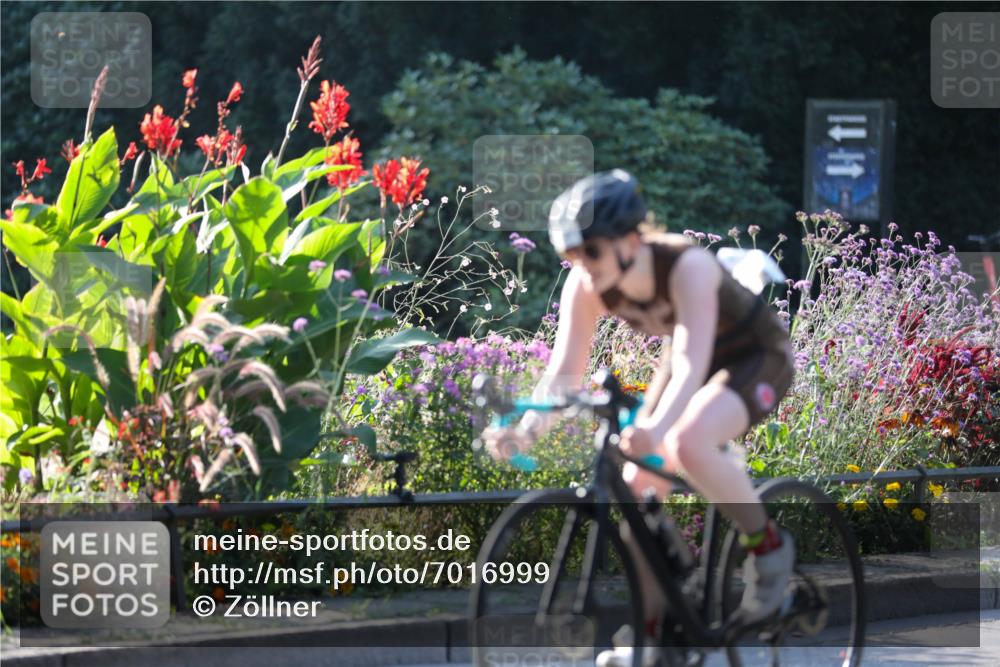 08.09.2024 - Stadtparktriathlon Zöllner http://msf.ph/oto/7016999 08.09.2024 09:43:40 Radfahren 141, 143 meine-sportfotos.de