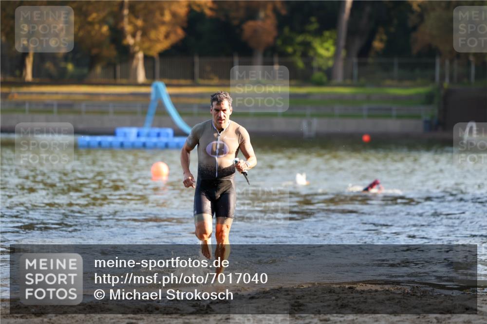 08.09.2024 - Stadtparktriathlon Michael Strokosch http://msf.ph/oto/7017040 08.09.2024 08:48:55 Schwimmen 16, 42 meine-sportfotos.de