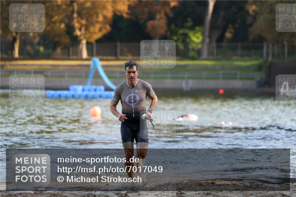 08.09.2024 - Stadtparktriathlon Michael Strokosch http://msf.ph/oto/7017049 08.09.2024 08:48:55 Schwimmen 16, 42 meine-sportfotos.de