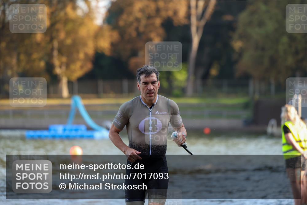08.09.2024 - Stadtparktriathlon Michael Strokosch http://msf.ph/oto/7017093 08.09.2024 08:48:57 Schwimmen 42 meine-sportfotos.de
