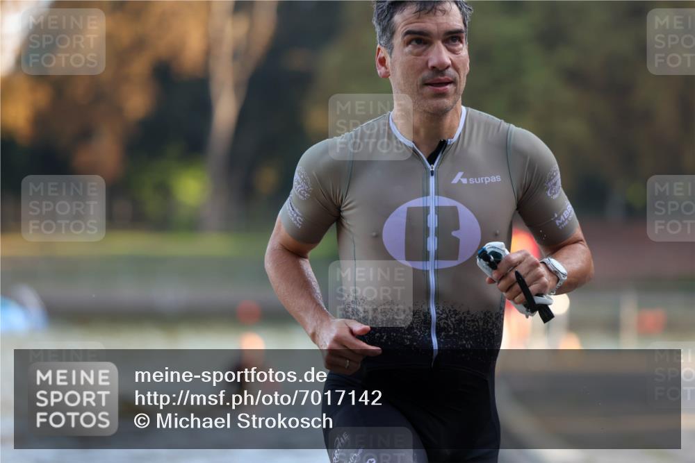 08.09.2024 - Stadtparktriathlon Michael Strokosch http://msf.ph/oto/7017142 08.09.2024 08:48:58 Schwimmen 42 meine-sportfotos.de