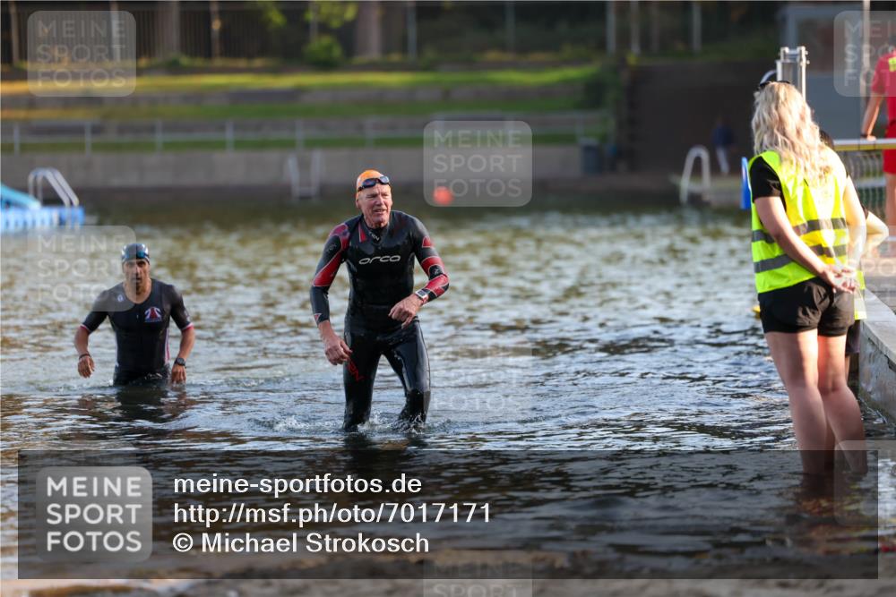 08.09.2024 - Stadtparktriathlon Michael Strokosch http://msf.ph/oto/7017171 08.09.2024 08:49:10 Schwimmen 88 meine-sportfotos.de
