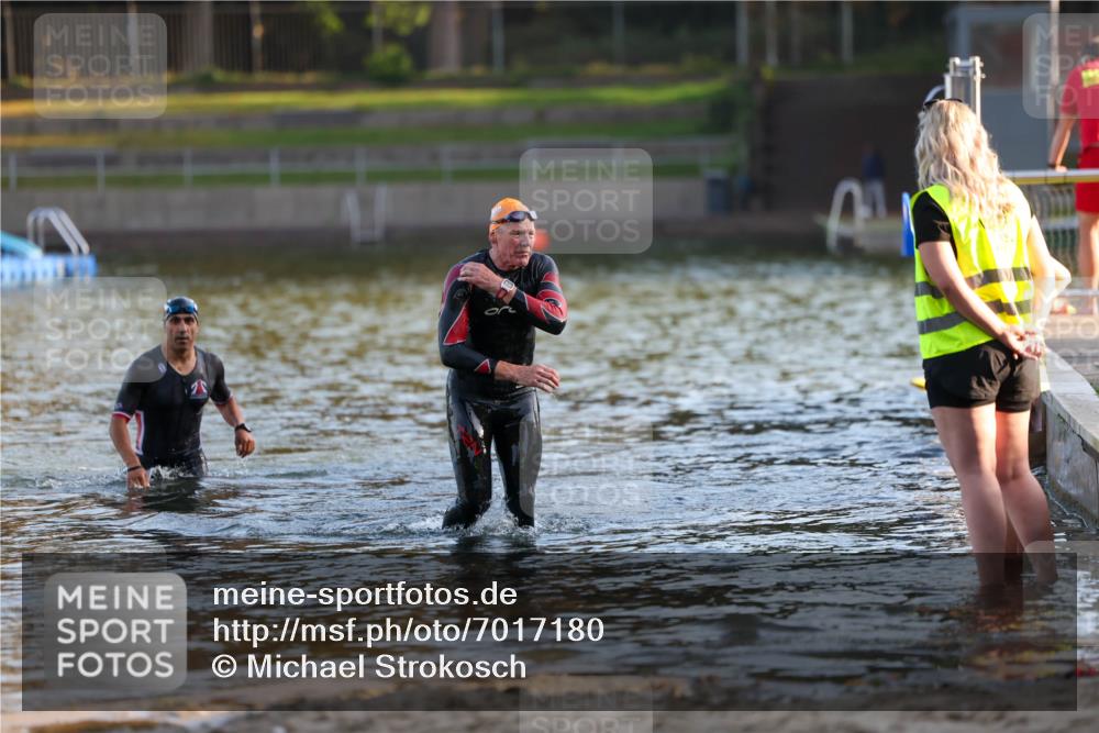 08.09.2024 - Stadtparktriathlon Michael Strokosch http://msf.ph/oto/7017180 08.09.2024 08:49:11 Schwimmen 88 meine-sportfotos.de