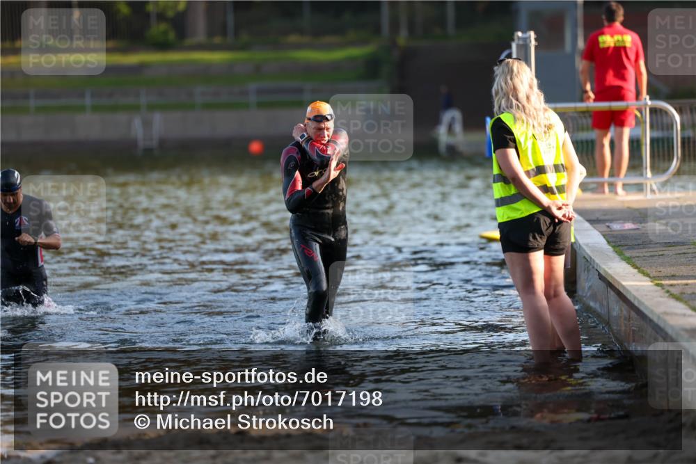 08.09.2024 - Stadtparktriathlon Michael Strokosch http://msf.ph/oto/7017198 08.09.2024 08:49:12 Schwimmen 88 meine-sportfotos.de