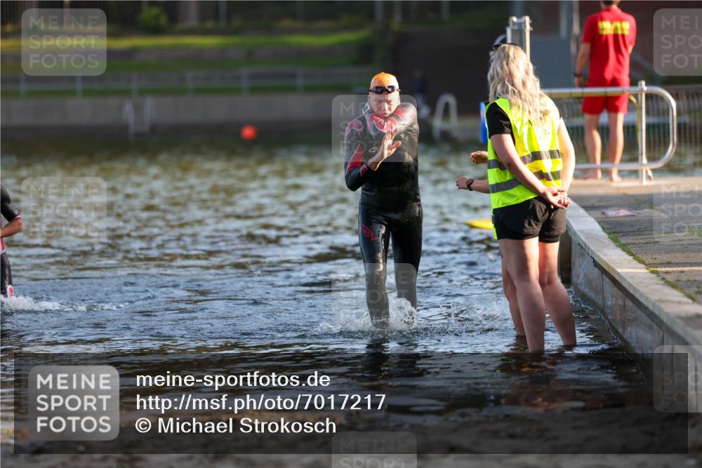 08.09.2024 - Stadtparktriathlon Michael Strokosch http://msf.ph/oto/7017217 08.09.2024 08:49:13 Schwimmen 88 meine-sportfotos.de