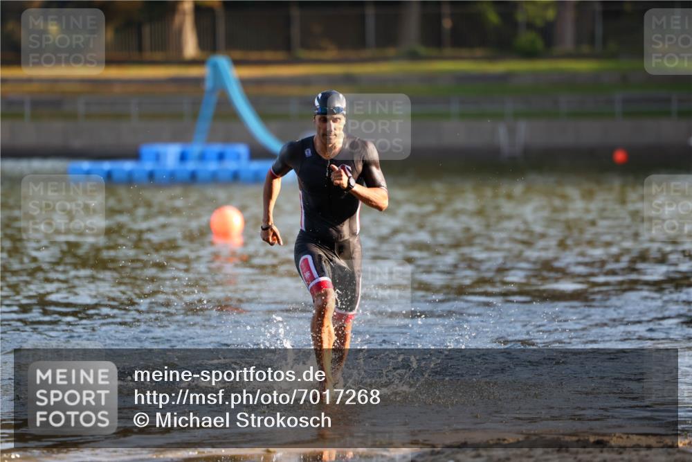 08.09.2024 - Stadtparktriathlon Michael Strokosch http://msf.ph/oto/7017268 08.09.2024 08:49:16 Schwimmen 2, 88 meine-sportfotos.de