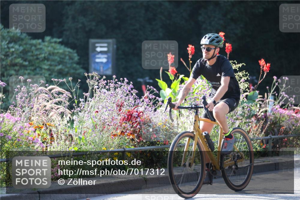 08.09.2024 - Stadtparktriathlon Zöllner http://msf.ph/oto/7017312 08.09.2024 09:56:01 Radfahren 219, 227 meine-sportfotos.de