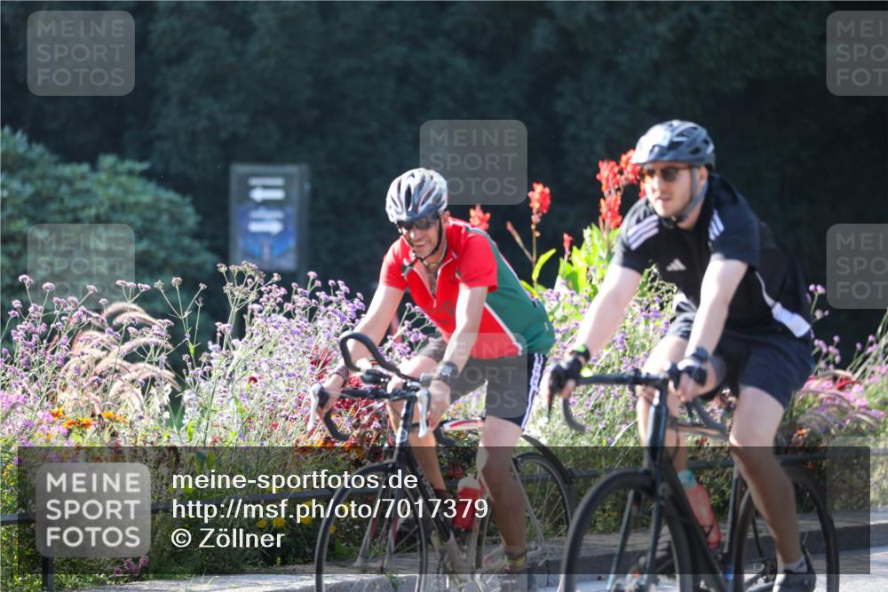 08.09.2024 - Stadtparktriathlon Zöllner http://msf.ph/oto/7017379 08.09.2024 09:56:19 Radfahren 209, 231 meine-sportfotos.de