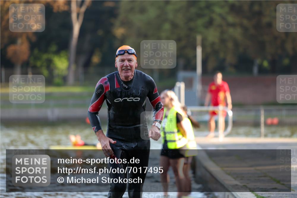 08.09.2024 - Stadtparktriathlon Michael Strokosch http://msf.ph/oto/7017495 08.09.2024 08:49:28 Schwimmen 2 meine-sportfotos.de