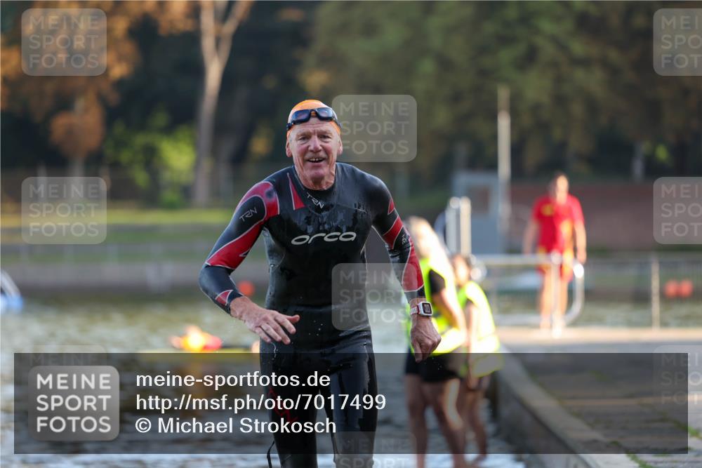 08.09.2024 - Stadtparktriathlon Michael Strokosch http://msf.ph/oto/7017499 08.09.2024 08:49:29 Schwimmen 2 meine-sportfotos.de