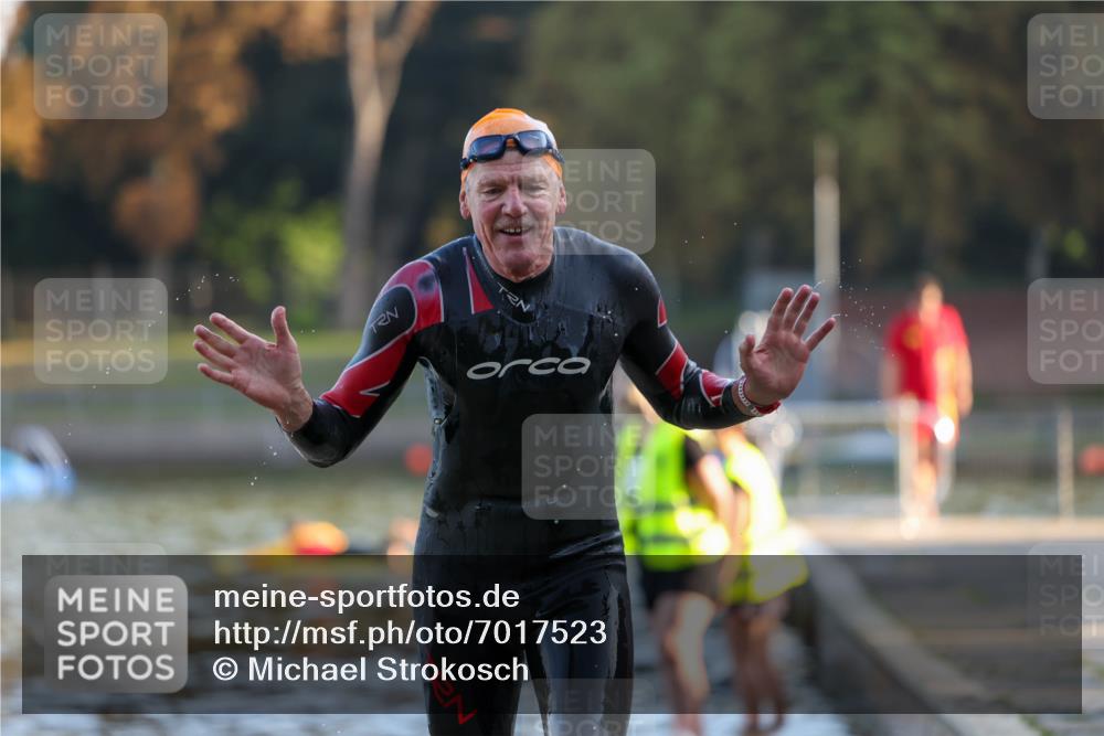 08.09.2024 - Stadtparktriathlon Michael Strokosch http://msf.ph/oto/7017523 08.09.2024 08:49:29 Schwimmen 2 meine-sportfotos.de