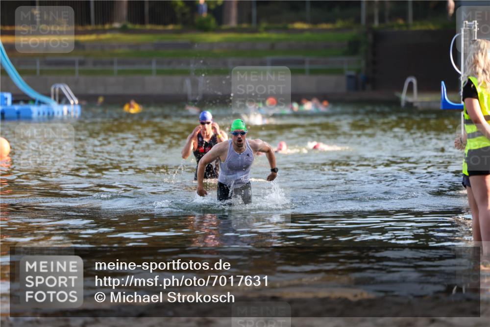 08.09.2024 - Stadtparktriathlon Michael Strokosch http://msf.ph/oto/7017631 08.09.2024 08:57:11 Schwimmen 114, 122 meine-sportfotos.de