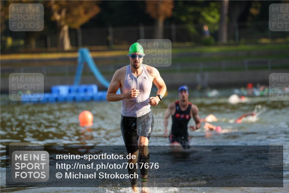 08.09.2024 - Stadtparktriathlon Michael Strokosch http://msf.ph/oto/7017676 08.09.2024 08:57:17 Schwimmen 114, 122 meine-sportfotos.de