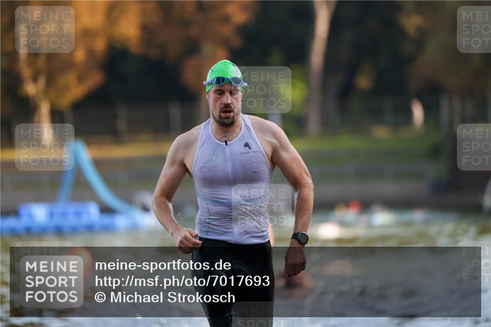 08.09.2024 - Stadtparktriathlon Michael Strokosch http://msf.ph/oto/7017693 08.09.2024 08:57:19 Schwimmen 99, 114, 122 meine-sportfotos.de