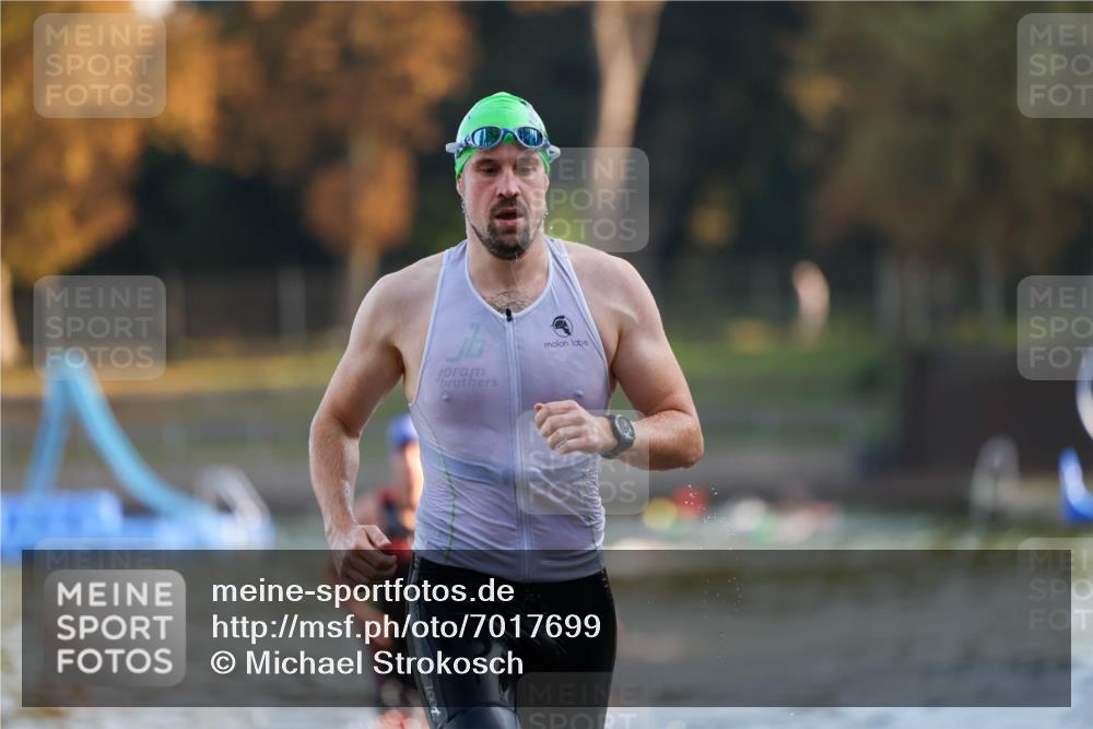 08.09.2024 - Stadtparktriathlon Michael Strokosch http://msf.ph/oto/7017699 08.09.2024 08:57:19 Schwimmen 99, 114, 122 meine-sportfotos.de