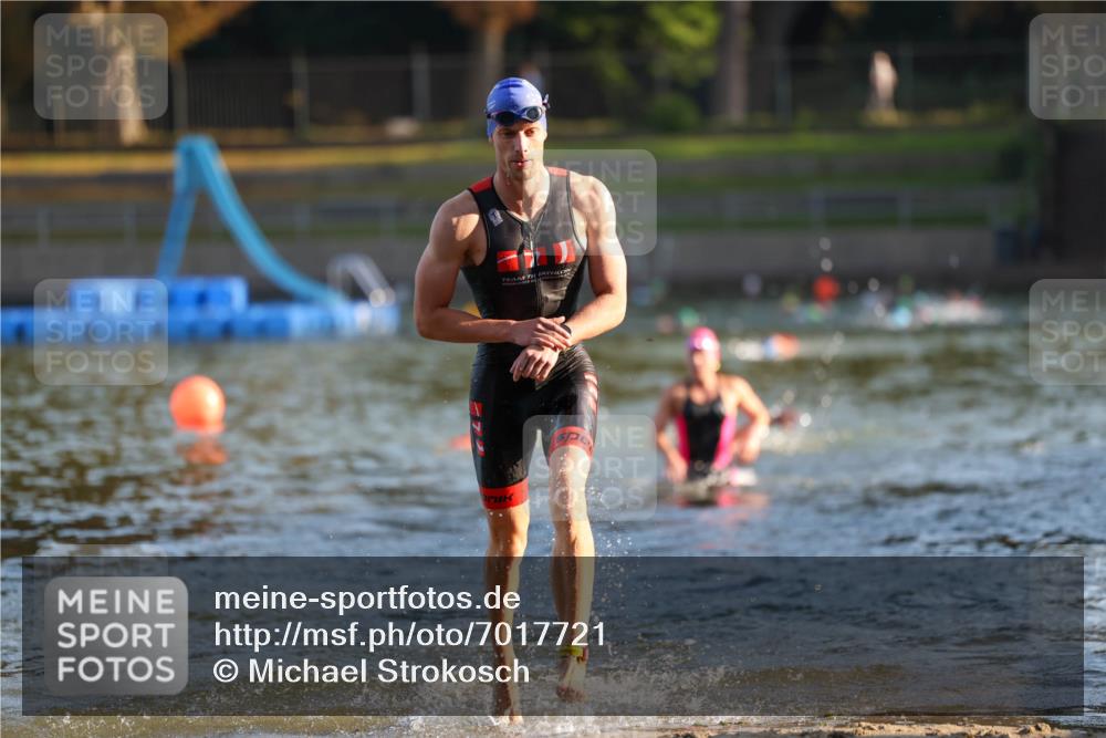 08.09.2024 - Stadtparktriathlon Michael Strokosch http://msf.ph/oto/7017721 08.09.2024 08:57:21 Schwimmen 99, 114, 122 meine-sportfotos.de