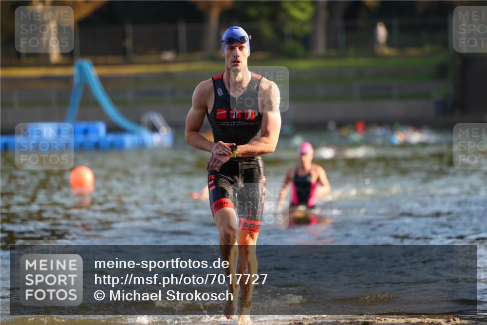 08.09.2024 - Stadtparktriathlon Michael Strokosch http://msf.ph/oto/7017727 08.09.2024 08:57:22 Schwimmen 99, 114, 122 meine-sportfotos.de