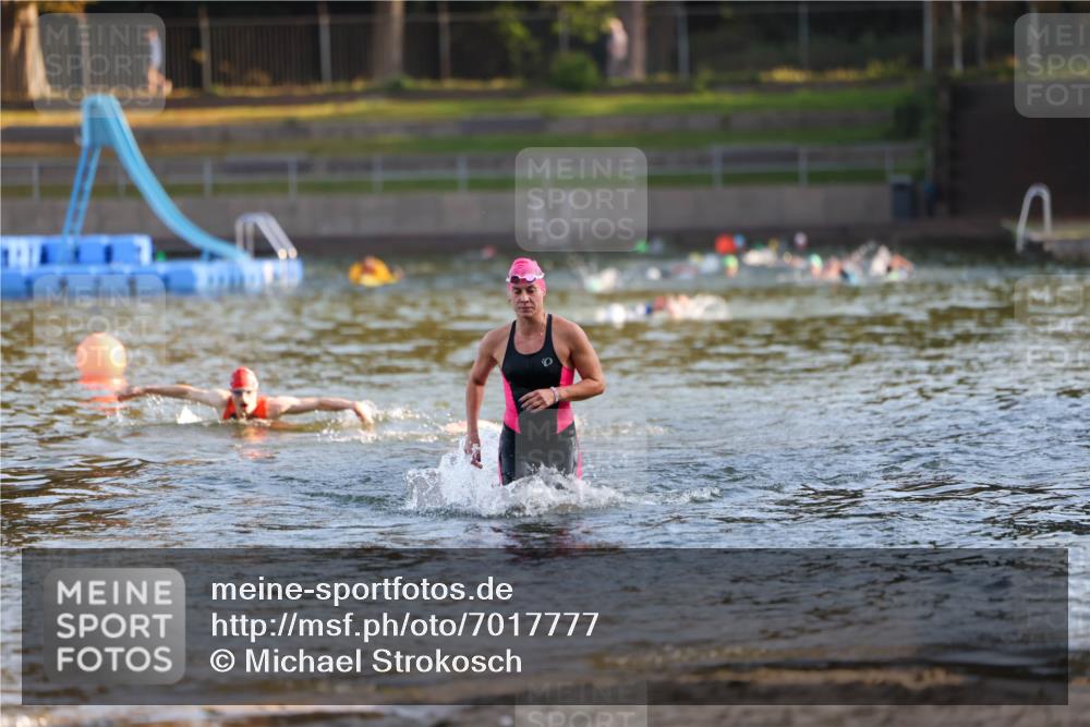 08.09.2024 - Stadtparktriathlon Michael Strokosch http://msf.ph/oto/7017777 08.09.2024 08:57:26 Schwimmen 99, 106, 126 meine-sportfotos.de