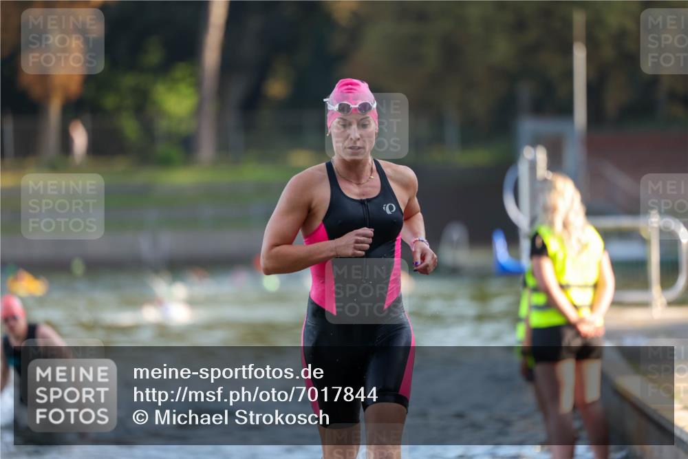 08.09.2024 - Stadtparktriathlon Michael Strokosch http://msf.ph/oto/7017844 08.09.2024 08:57:32 Schwimmen 99, 106, 126 meine-sportfotos.de