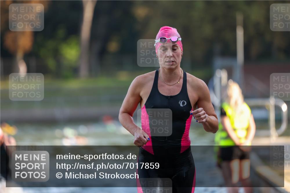 08.09.2024 - Stadtparktriathlon Michael Strokosch http://msf.ph/oto/7017859 08.09.2024 08:57:33 Schwimmen 99, 106, 126 meine-sportfotos.de