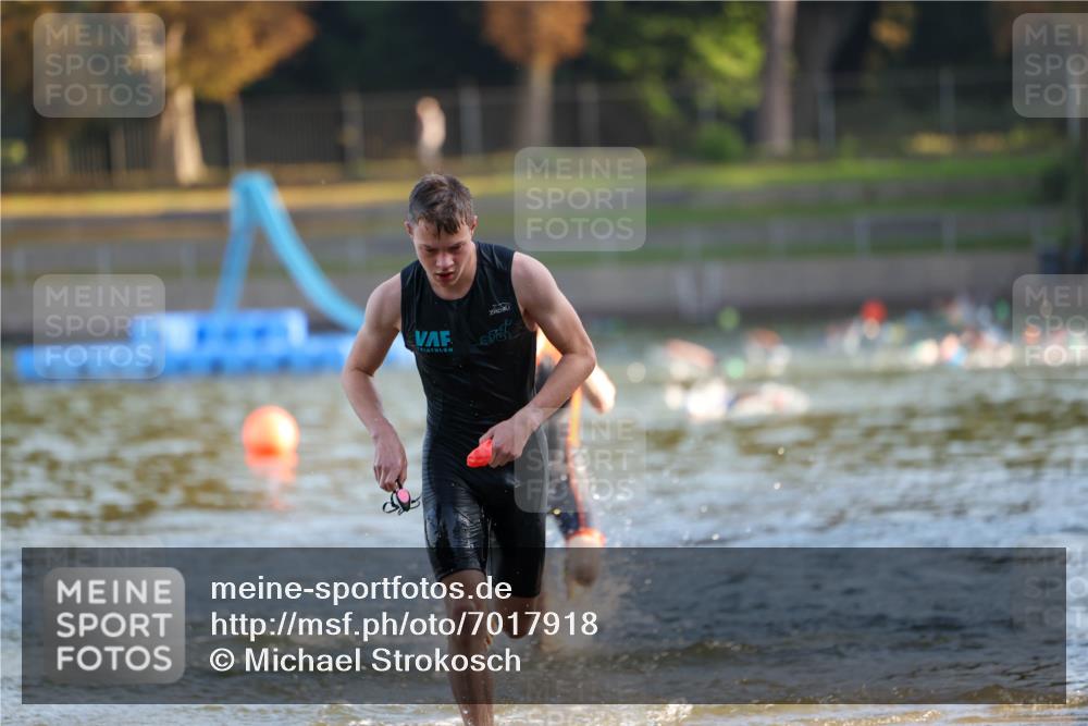 08.09.2024 - Stadtparktriathlon Michael Strokosch http://msf.ph/oto/7017918 08.09.2024 08:57:36 Schwimmen 106, 126 meine-sportfotos.de