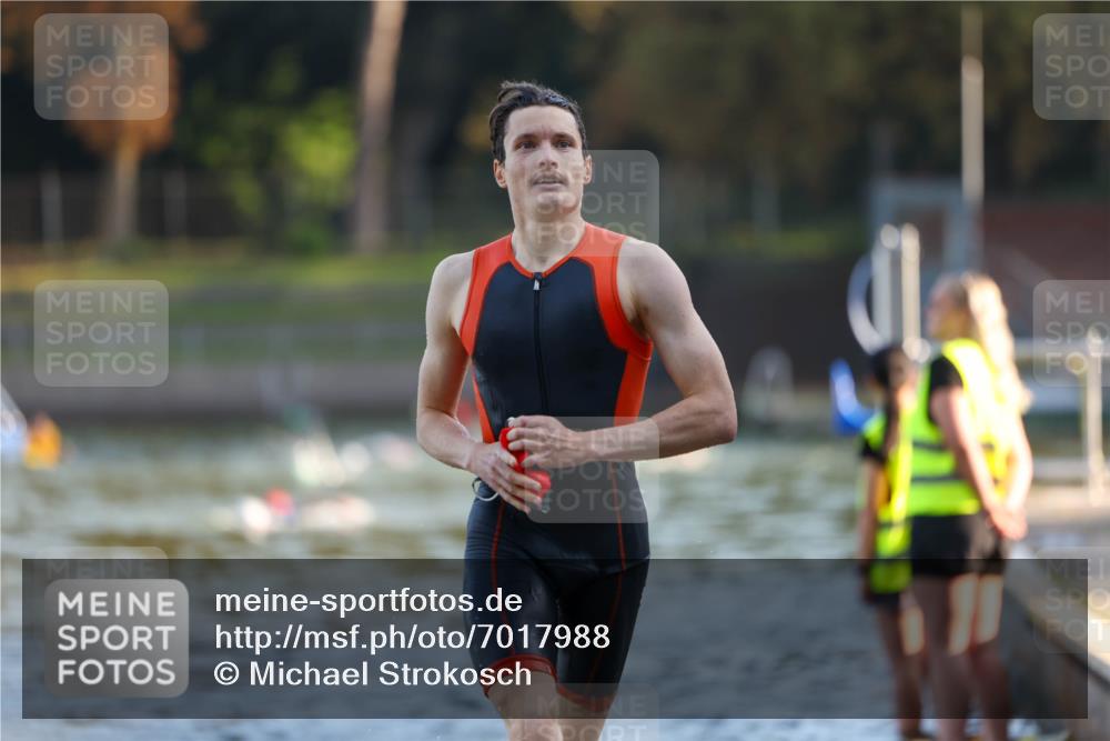 08.09.2024 - Stadtparktriathlon Michael Strokosch http://msf.ph/oto/7017988 08.09.2024 08:57:39 Schwimmen 106, 126 meine-sportfotos.de