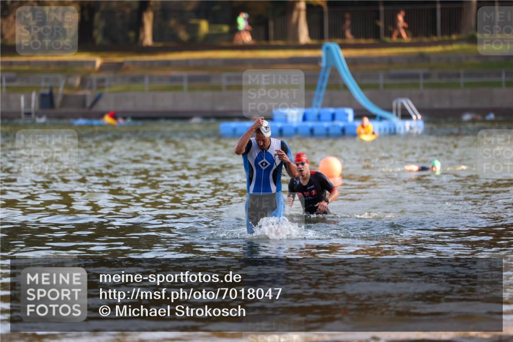 08.09.2024 - Stadtparktriathlon Michael Strokosch http://msf.ph/oto/7018047 08.09.2024 08:58:05 Schwimmen 102, 158 meine-sportfotos.de
